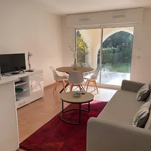 Appartement 2 Pieces Raphael Renove, Classe 4 Etoiles, 100 M Plages, Piscine, Tennis, Parc, Terrasse, Jardin Privatif, Saint-Raphaël